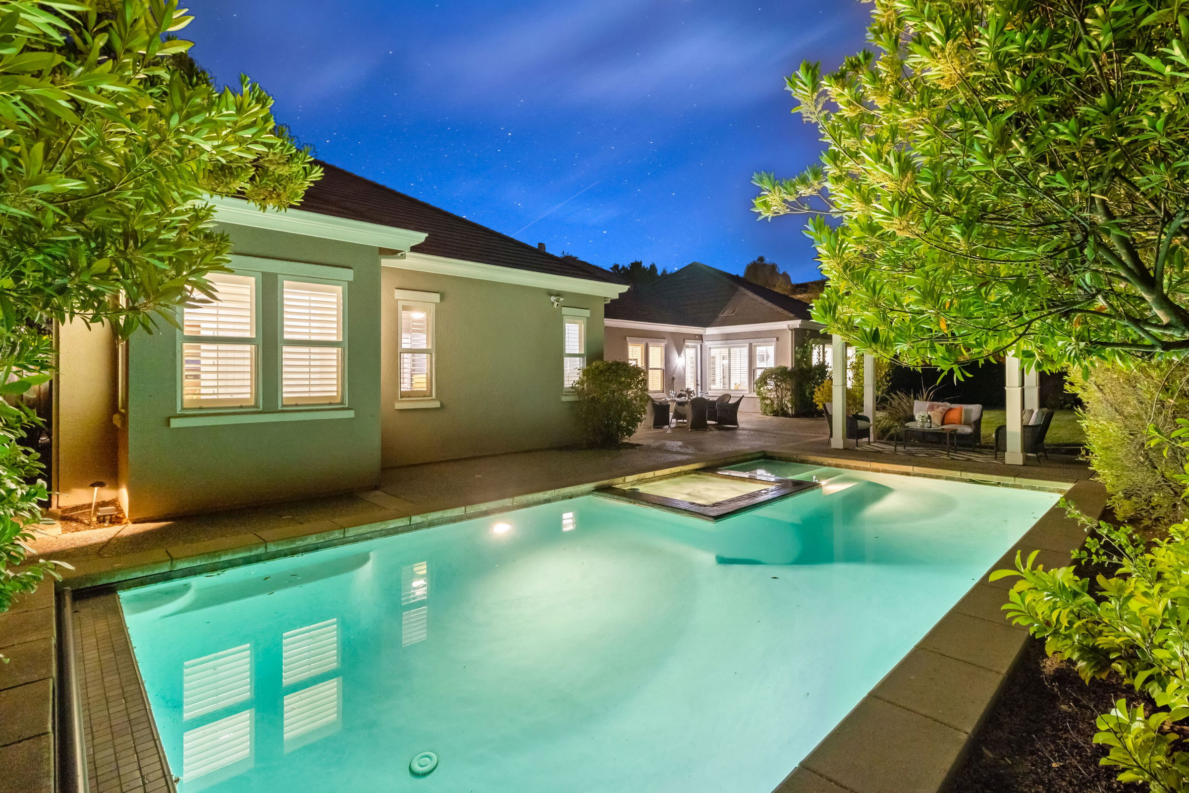 1131 Laguna Creek Ln